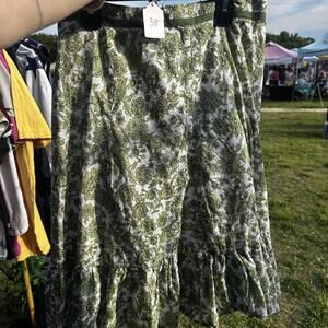 Women's Green Skirt